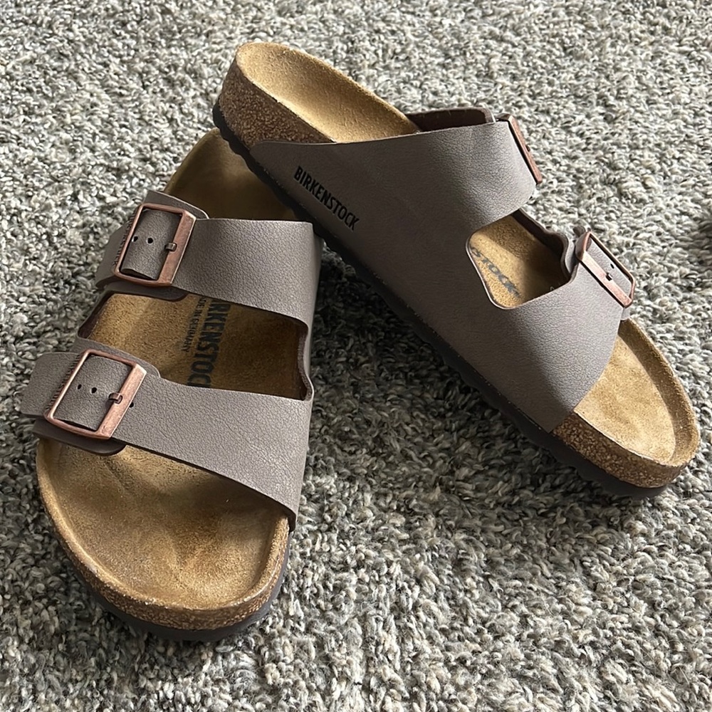 NWOT Birkenstock Arizona sandal